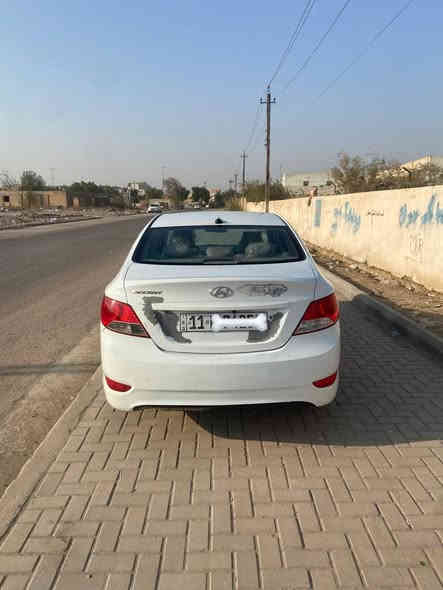 سلام عليكم سيارة اكسنت هونداي
للبيع سيارة موديل 2013 رقم بغداد 11 الدولي 
بيها اربع قطع صبغ بدون تبديل 
مكينة 1600 جي تي اي 
وارد امريكي
ليبل واحد 
مكينة و كير كفالة 
سيارة بسمي تحويل ثاني يوم 
العنوان بغداد البياع البيع المباشر 
السعر 85$
رقم الهاتف ***********
