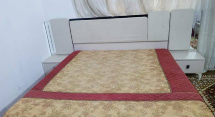 غرفه اخشاب للبيع استعمال قليل جدا غرفه نضيفه جدا مكان فلوجه شهداء سعر ٦٠٠ اتصال ***********
