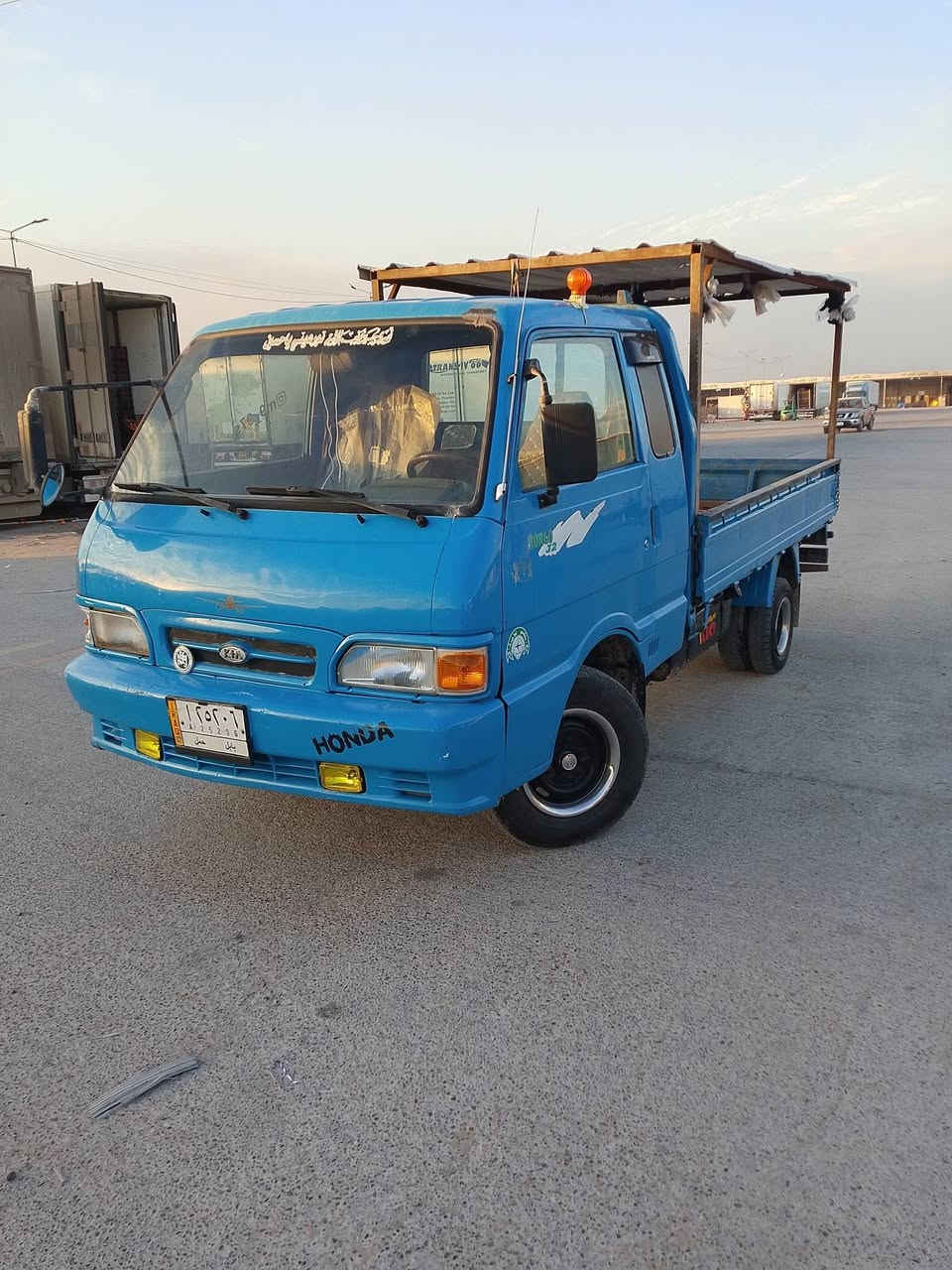 السلام عليكم ورحمه الله كيا حمل لي بيع موديل 1995سياره كلش حلوه أحله من الصوره مال جناي كير ومكينه مشروطات وتخم تأير جديد جواه واكسن جديد دواخل جديده السياره مال جناي وإذا انت جناي بس تبريد عوزه وعلي سياره كلش حلوه السعر ادك عليه واني خادم اشلع عيوني شهد الله هذ رقمي ***********
