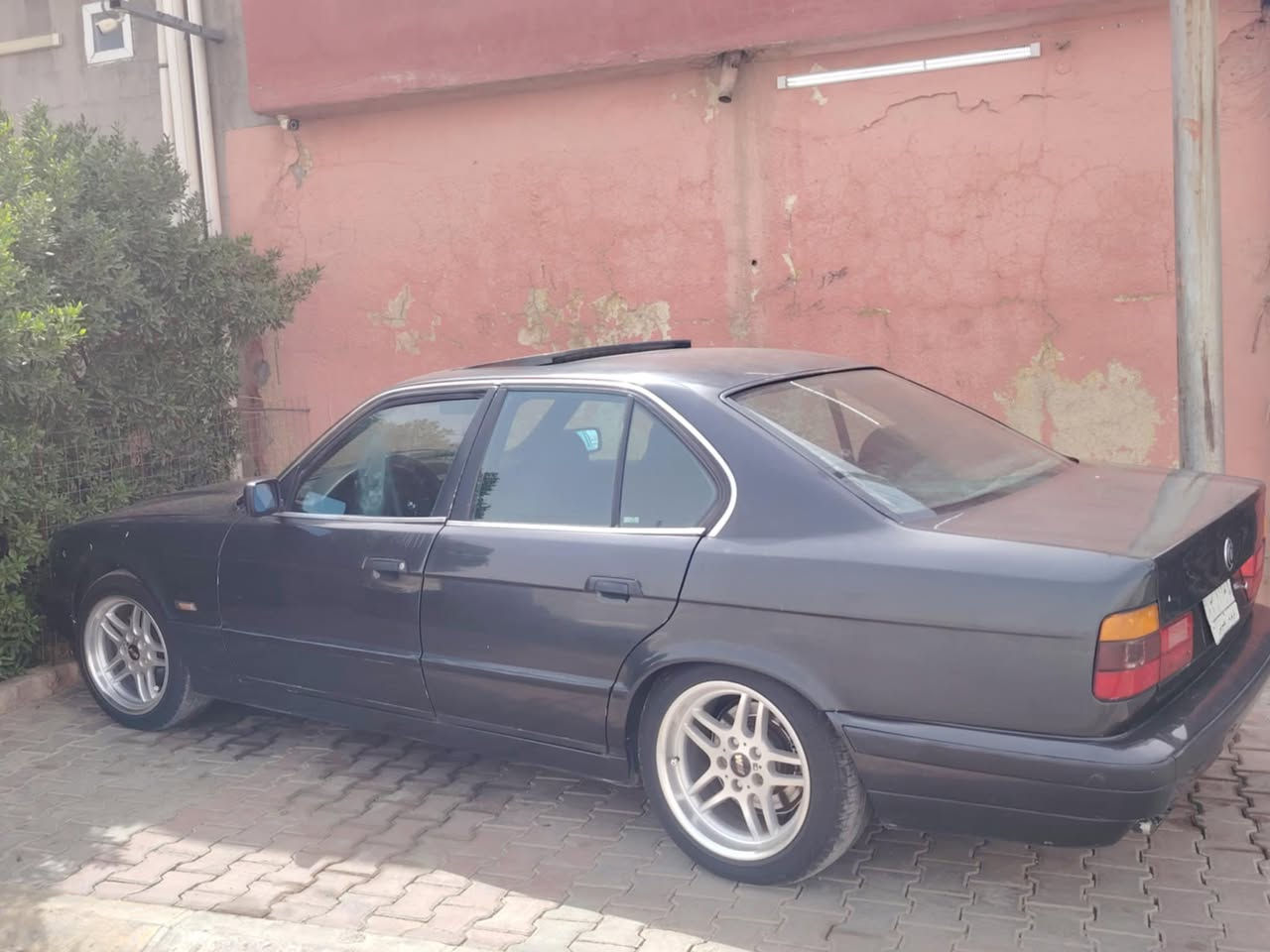 السلام عليكم BMW 525 Ai
كير عادي 

صدر جديد 

ويل M جديد 

طخم تاير جديد شرط 

تبريد ادامه عامه 

ابلكات ومجاول ونوزلات وفيت بم كله شرط 

رقم كركوك 

بطاقه بانزين بيها 

باتري جديد قبل سبوع شاده 

غرفتها 90 ب 100 

سنتر لوك 

سلايت 3 طكات 

كير ومحرك وأكسل بالشرط 

منضومه لايت زنون شرط نهار 

 

مكاني كركوك عمل الشعبي 

*********** بي واتساب 

سعر 65 وبي مجال
