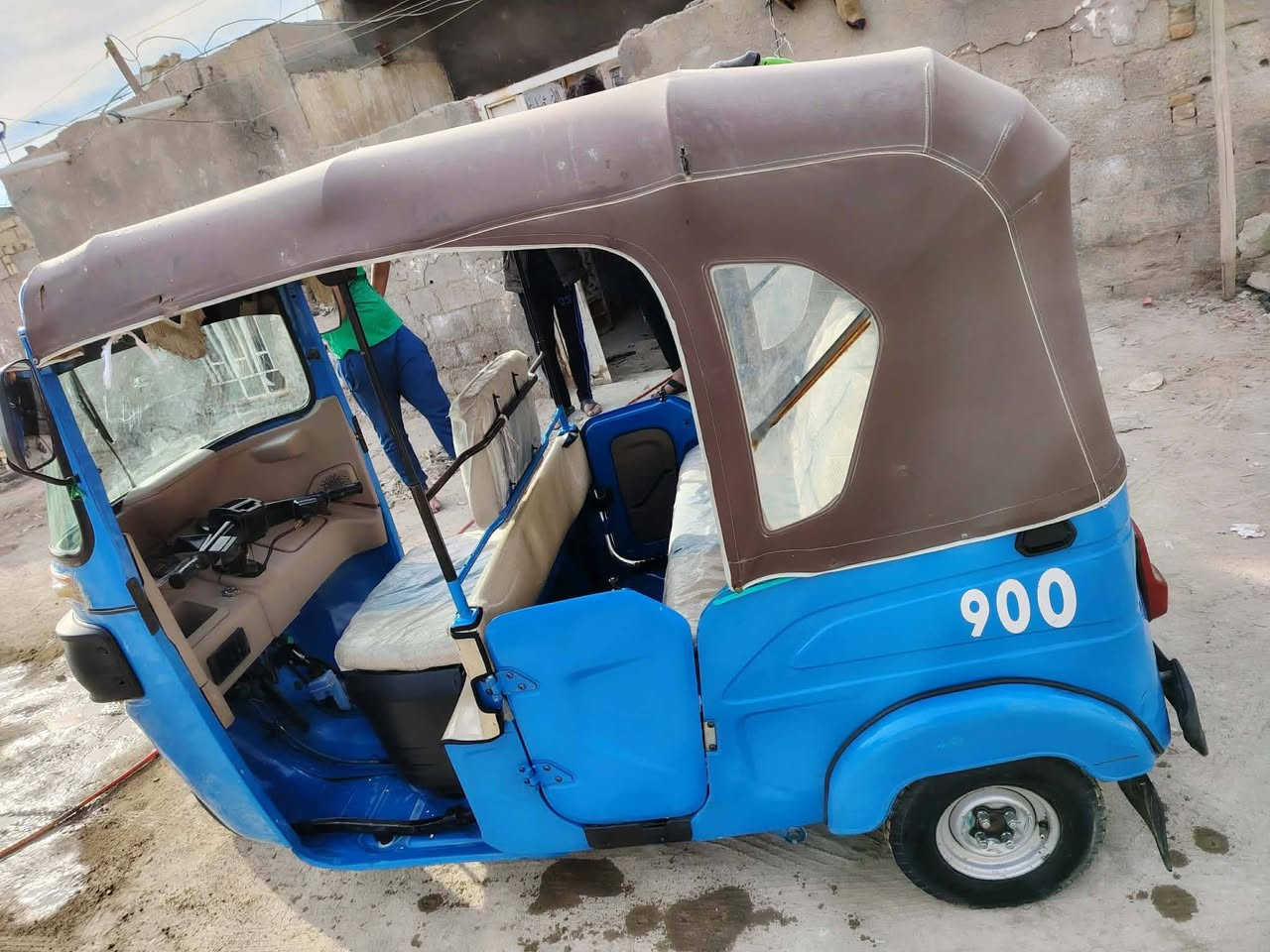 السلام عليكم تكتك البيع موديل 21 شهر 8 مكفوله بس زنجيل وبيه رقم قضاء رفاعي اتصال ***********
