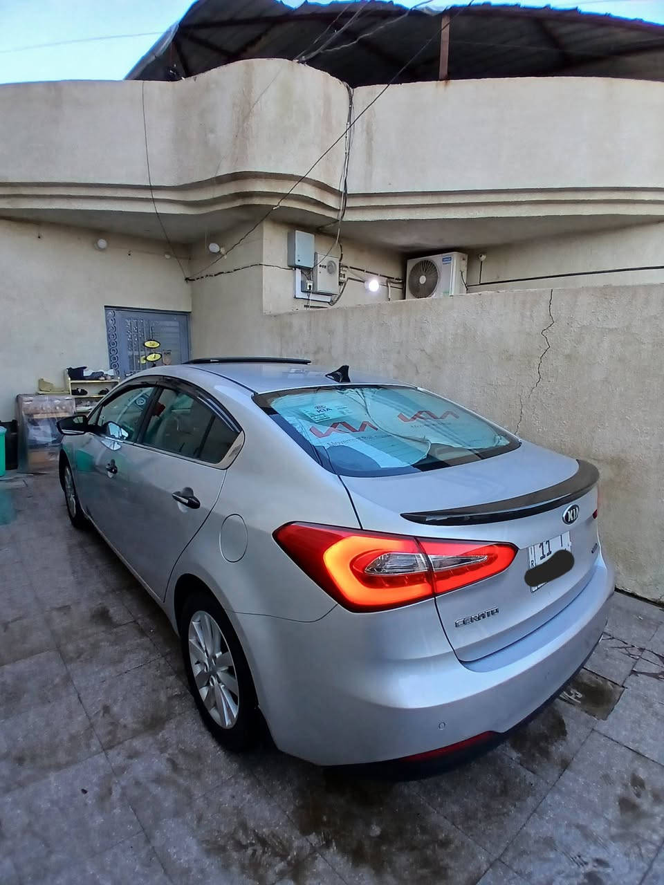 كيا سيراتو خليجي شركة الدوليه  موديل 2016 ماشيه ٧٠ رقم بغداد انكليزي جديد قبل فتره جددتهن بسمي هزة جديدة سنوية جديدة تحويل مباشر 
مكفوله ماعدا فقط بنيد صبغ بدون فتح بدون معجون مشخط جان ونصبغ بارد مكانين زغار تخم تاير اصلي صدر خلفي امامي جديد سياره ادامه كامله كل نقص مابيها تبريد تدفئه كلشي شغال بيها منظومة زنون لد امامي خلفي
فول مواصفات واحد ع واحد عدة البصمة سلايد روف بيها ريمونتات عدد2 ويل كب عدد 5 داخل بيجي
مري شفط شفتات ستيرين فول تحكم ستيرن ٣انظمه ستيرن شاشه وكامره شادهن ٣٥٠الف اصليه كار ابلي تحكم ستيرن 
محرك وكير بلاديات ممفتوحات على وضع شركة حجم المحرك 1600دوش كير AT نمر6
تبريد قطعتين خلفي ثلاجة بلجكمجة السعر ١٢٠ اوبيها مجال بسيط ***********

