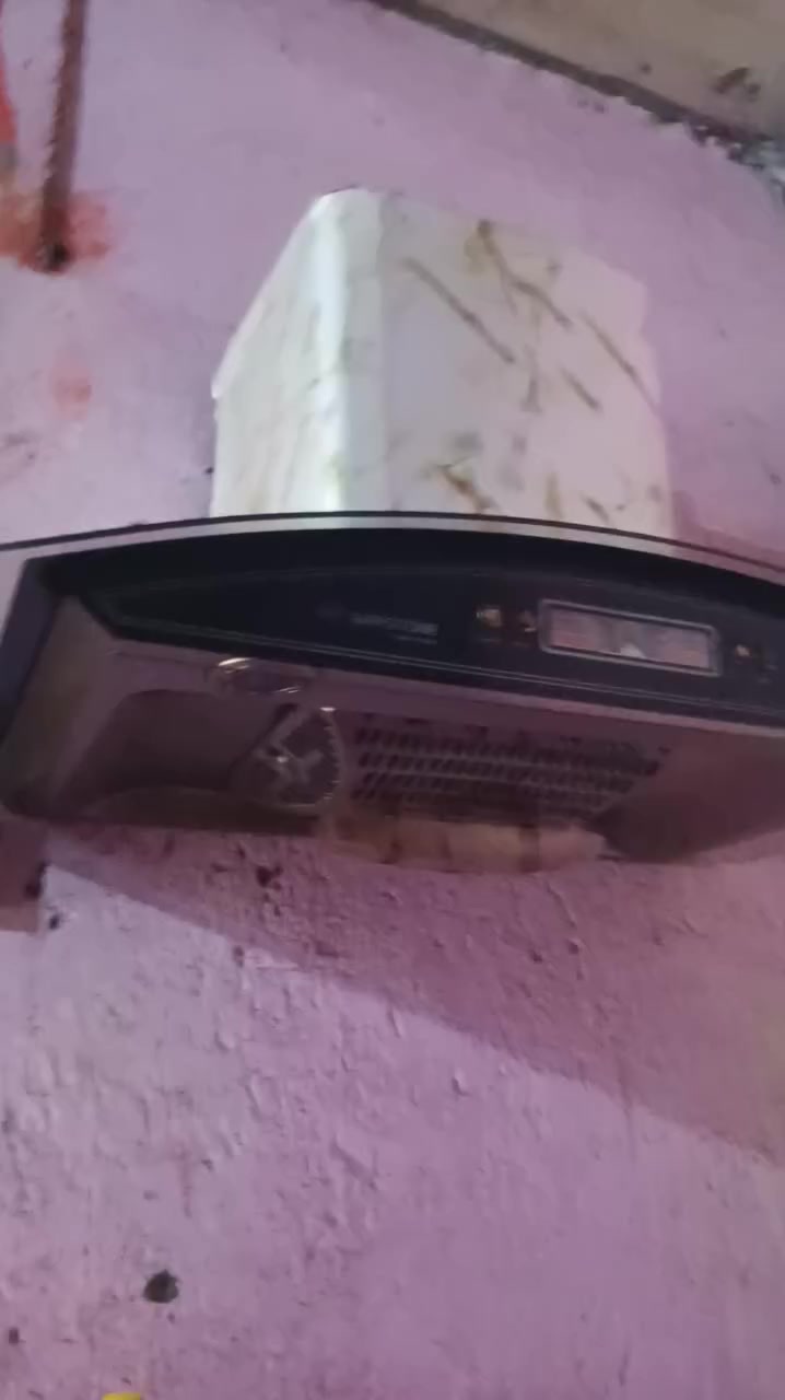 شفاط شغال البيع السعر 25 وبيه مجال مكان القرنه بهورسعد ***********
