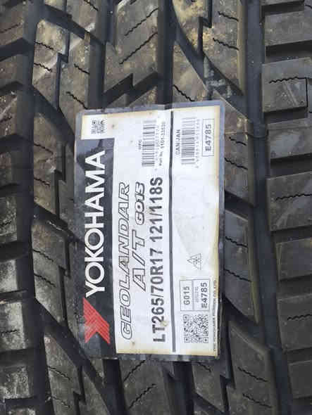 السلام عليكم ورحمة الله وبركاته زوج أو تخم تاير حجم 17للبيع جديد الله شاهد بلكارتون لامشدود ولاماشي شتريتهن السيارتي وبعته سعر الزوج 340اوانه مشتريهن ب825الف تخم المكان بصره قرنه وهاذه رقمي وبلخدمه ***********
