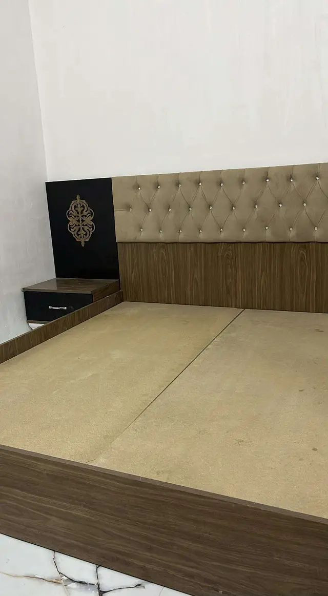 مكان كربلاء  بلرشديه شارع الارتال المقابيل الحر 
سعره 150 جربايه مع كومديات وميز امرايه


**إذا كنت صاحب هذا الإعلان وتريد حذفه لأي سبب، رجاءا أرسل رسالة إلى الدعم الفني**