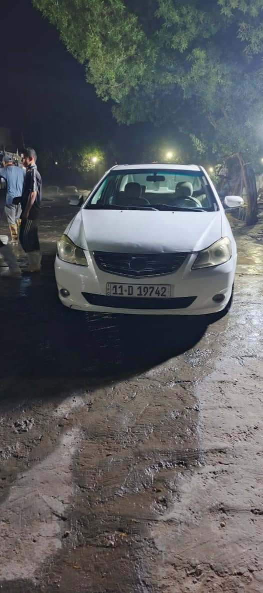 موديل ١٥ كير ومحرك وتبريد كورلا نحلة وبيهة عدسات زنون
رايدهة ٤٧ قفل
بيهة باب وجاملغ الايمن مبدلات لا شواصي ولا شي ***********
رقم انكليزي بغداد بأسمي
