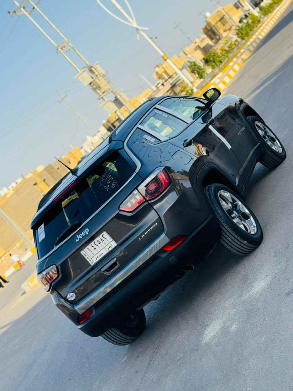 السلام عليكم
 جيب كومبارس موديل 2018 رقم بصره بسمنه
وارد امريكي ضررها بنيد فقط بدون ضرر داخلي والباقي كفاله عامه
موصفات فول 1/1
مكينه 2400 ما مفتوحه
ماشيه 75 الف
السياره مكينه كير تبريد حداده على وضع الشريكه اي نق مابيها وشرط احلا من صور
العنوان البصره
السعر 117 
رقم ***********
رقم *********** البصرة, العراق
