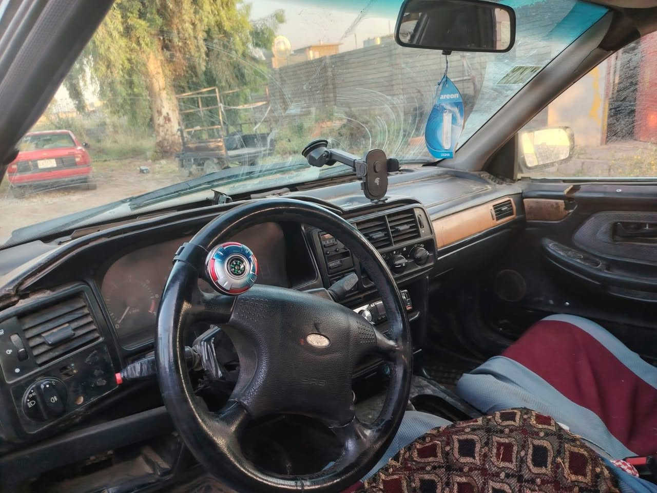 السلام عليكم
سيارة للبيع فورت سكاربو موديل 93 شرط التحويل السعر ١١ وبيها مجال للطيبين

***********
