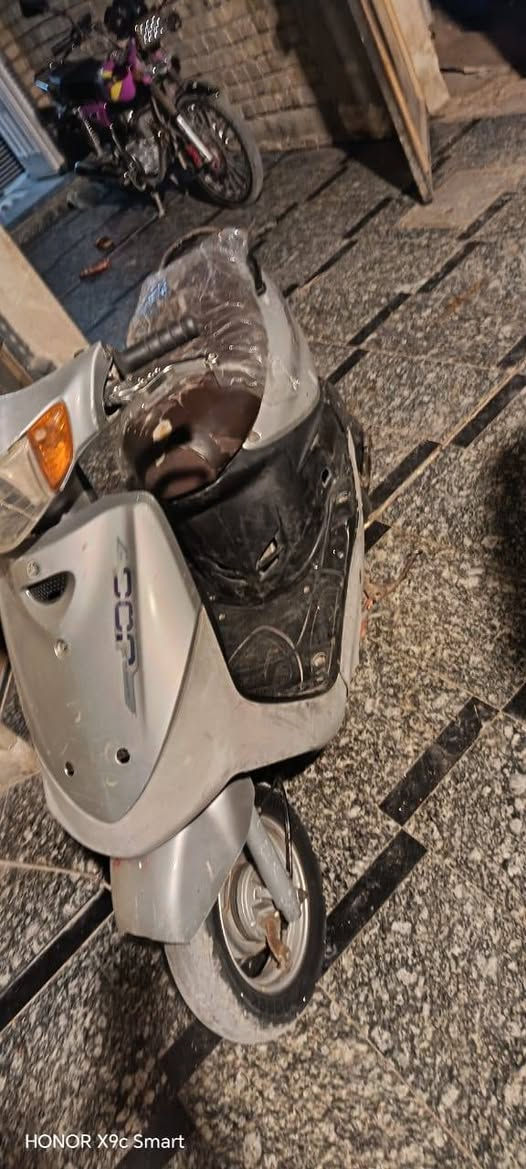 سلام عليكم دراجه ماكس منغولي مكينه جديده لوك كفرات كامله اصليه زوج تايرات جدد سلف وهندر كهربايات كلها شغاله السعر 250الف  مكان بغداد حي نصر ***********
