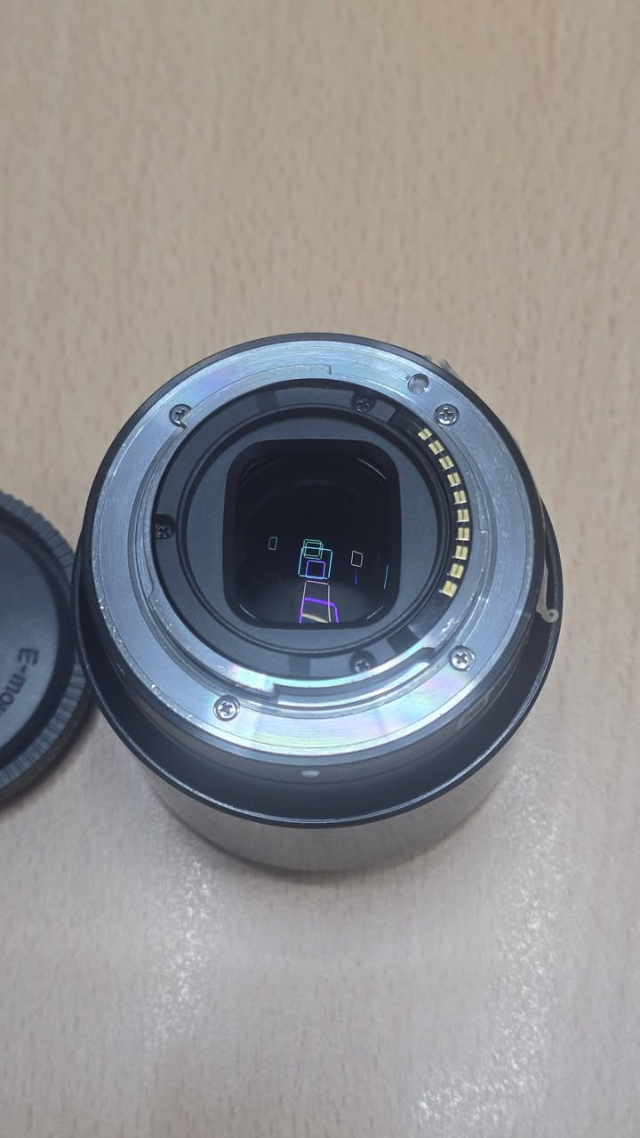 للبيع
50mm. f1.8 oss
٢٤٠ الف وبیها مجال بسیط
⬇️ودزيتلك همينة نموذج من صور العدسة


**إذا كنت صاحب هذا الإعلان وتريد حذفه لأي سبب، رجاءا أرسل رسالة إلى الدعم الفني**