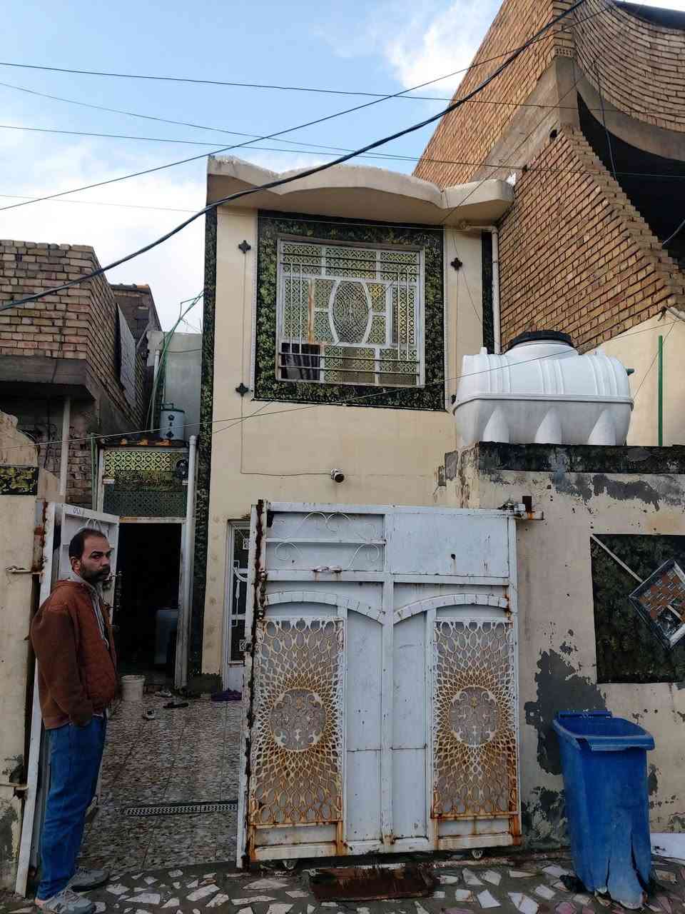 دارالبيع حي البتول طابو صرف  مقابل العياده سعر 105 وبي مجال رقم  0770 589 5545
