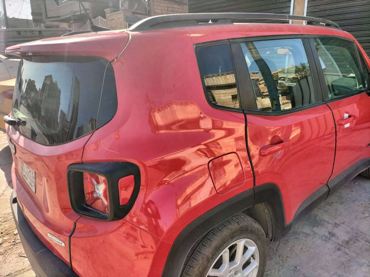 للبيع  جيب رنيكيد موديل 20 محرك 2400 ماشيه 31   اخت جديده استخدام شخصي منذ اربع سنوات  رقم باسمي بغداد ..حادثها جانبي مرفق   شرط تحويل.  مكانها  بغداد زيونه 
  ....نقصها جامه اماميه واكعة عليها طلقه... للجادين الاتصال 
*********** واتساب  وسعر مانختلف عليه  ان شاء الله
