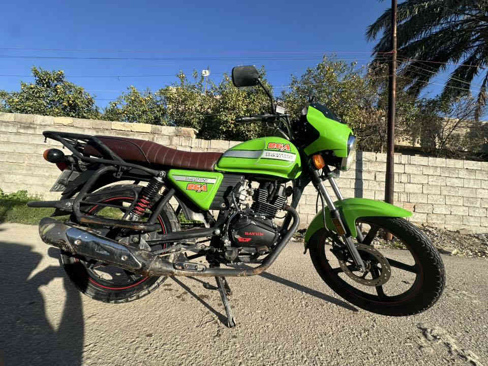 سلام عليكم 
دايون 200c كلاسك 
نضيفه كلش اي نقص مابيه مكفوله من كلشي 
رقم سنويه تحويل ثاني يوم 
رقمه كربلاء مشروع وطني تحويل وين ماتحب 
سعر مليونين و150 وبيه مجال مستعجل ع بيعته والله تسوه اكثر 
***********
مكاني بغداد ابوغريب
