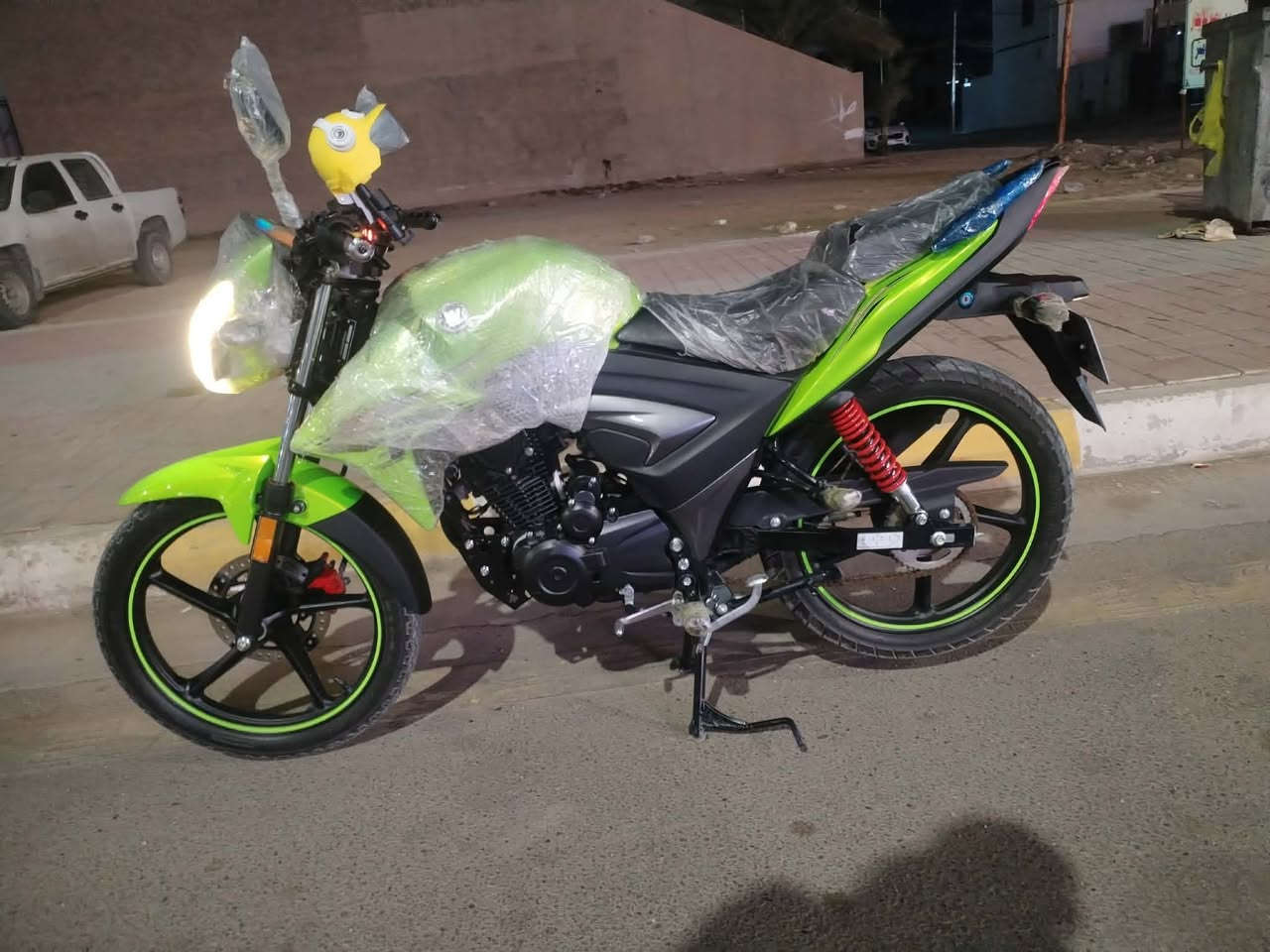 السلام عليكم هاوجي للبيع موديل 23 اخو لجديد نضافه 100‎%‎ مسجل وكامل بعده جديد سعره19 الرمادى الزراعه ***********
