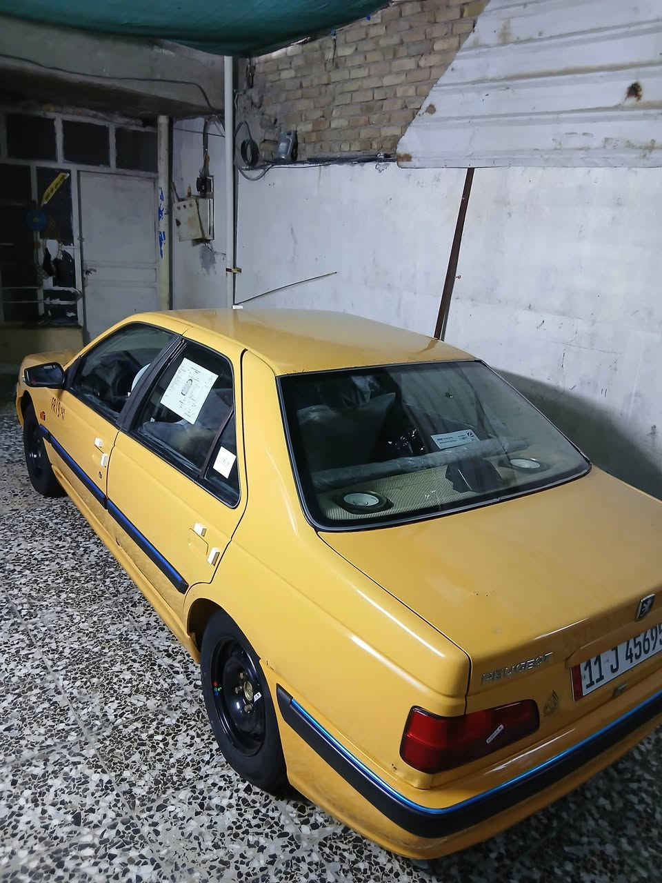 السلام عليكم بيجو بارص للبيع موديل 15بسمي مصفره سنويه جديده مكينه وكير جدد صدر تخم تاير تبريد كل جاهز دوشمه كهربايات مكفوله من ضربه وتبديل وصبغ مكاني بغداد مدينه الصدر سعر 42         ***********
