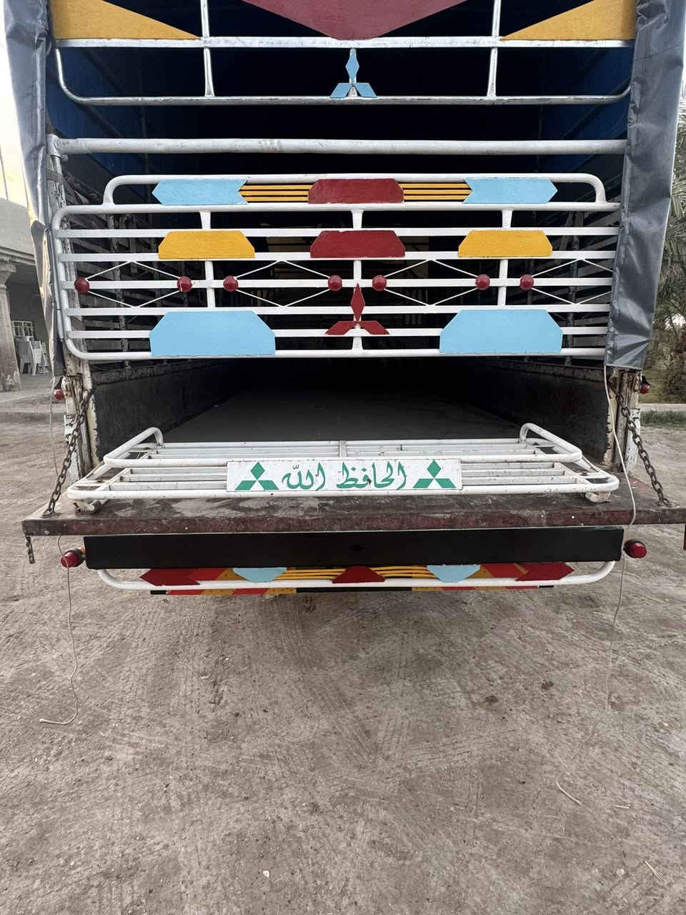 سوبايه مال كنتر حداده جلال  لبيع   سعر 80 وبيها مجال ***********
