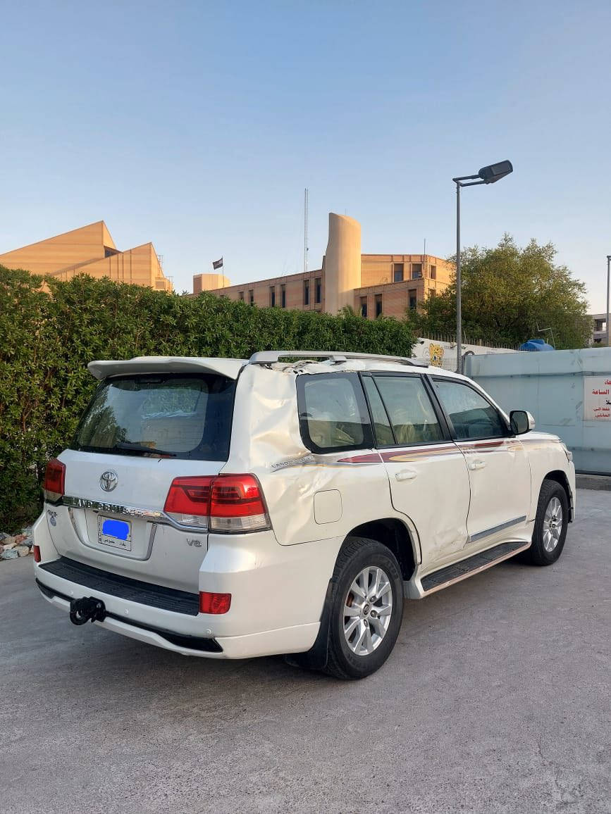 إخوان لاندكروز للبيع ٢٠١٦ بريم
قبل كل شي الي مو شراي لا يتعبني 

سياره حادثه كما موضح بالصور سياره مجفيه مصبوغه عام 

تصليحه ١٠٠/١٠٠ درجه اولى 

سياره مبدل بيه عركشين  مثل ما شفتو بالصوره متضرره 

السعر ٣٥٠ علما مصروف عليه اكثر من هذا السعر

للاستفسار اكثر الاتصال ع الرقم ***********

العنوان بغداد حي الامانه. م الصدر
