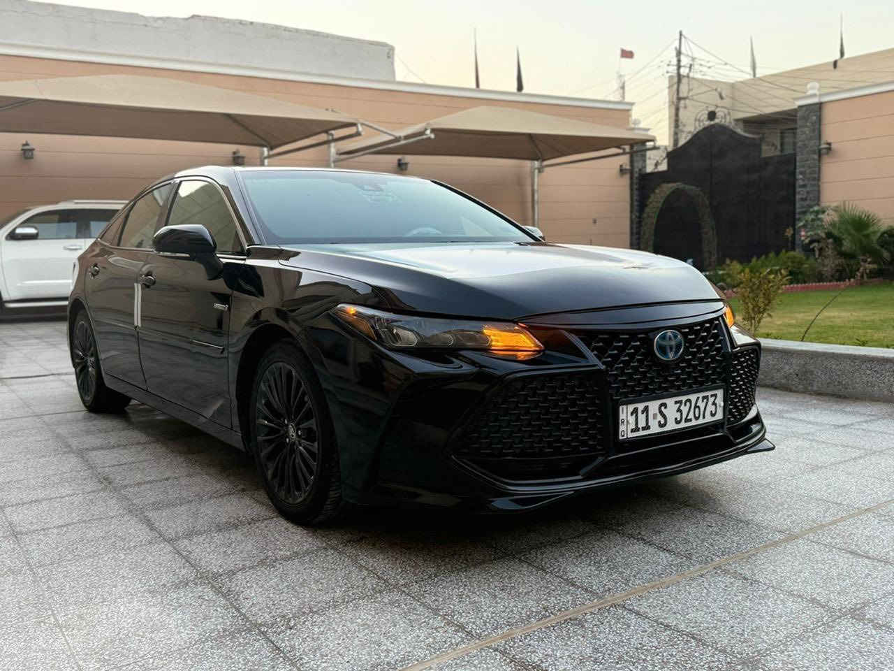 السلام عليكم
افلون 2021 هايبرد 
فئة xse اعلى فئة  فول موصفات 
بصمه فتحه سستم صوت كراسي كهرباء جلد تدفئه تبريد كراسي شفتات ستيرن دمام ويل جبير شاشه جبيره باقي الموصفات معروفه وفول 
الضرر / سرقه جاملغين +بنيد بدون ايرباك 
الجاملغات اصلي وكاله بدون صبغ والبنيد مصبوغ يعني قطعه وحده صبغ 
صور امريكا ويه الصور 
 العداد / 80
***********
المكان بغداد حي الخضراء
