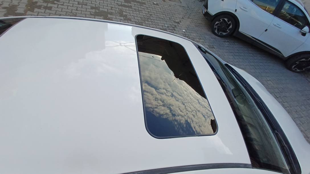 هونداي النترا ٢٠١٣ خليجي فول مواصفات
رقم شمالي
تبريد ثلج 
شاشة 
فتحة بالسكف 
مرايات كهربائية 
بصمة
بصمة باب
بيها صبغ رش اثر الجراد فقط
محرك ١٨٠٠ دوش بغداد, العراق


**إذا كنت صاحب هذا الإعلان وتريد حذفه لأي سبب، رجاءا أرسل رسالة إلى الدعم الفني**