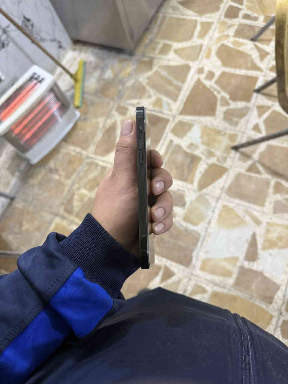 السلام عليكم
آيفون ‏14 Pro ماكس ‏

ذاكرة 256￼

‏بطارية 82

‏ لون black

￼ الجهاز كلش نظيف فقط لكزة مكسورة وماء مأثره ￼
مكاني  بغداد العامرية.            السعر 710وبي مجال 

‏رقمي *********** ￼.            ويا كرتونة

￼

￼
