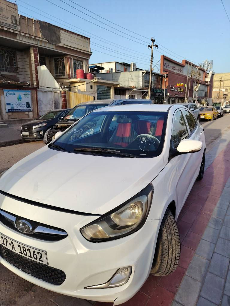 سلام عليكم.     السعر 82
اكسنت 2013
محرك1600 مكينه وكير مكفولات 
رقم دولي بسمي السياره جاهزه بيهه قطع صبغ ابيع حزام  مكاني نجف الشراي يتصل
*********** النجف, العراق
