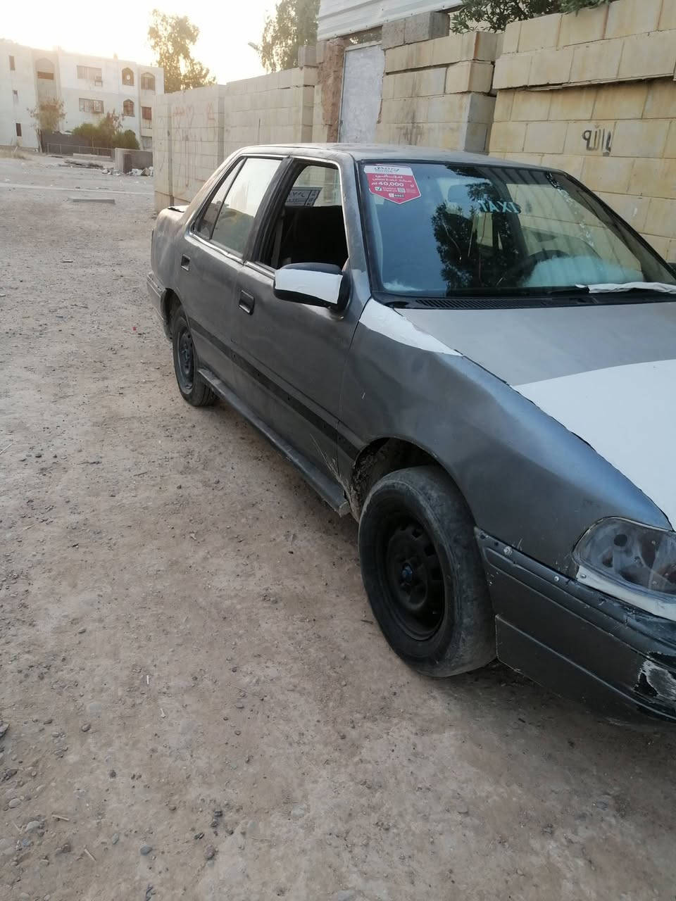 سلام وعليكم سياره لبيع او مراوس حسب الغناعه كير عادي السياره محرك كورله  شرط التحويل السعر 13وبيه مجال شويه ***********مكاني مجمع الدور
