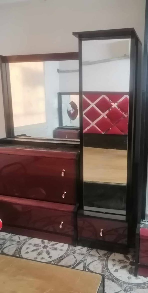 للبيع غرفه نوم تركي 10 قطع 
السعر 800وبيها مجال


**إذا كنت صاحب هذا الإعلان وتريد حذفه لأي سبب، رجاءا أرسل رسالة إلى الدعم الفني**