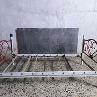 غرفة نوم • سرير • للبيع