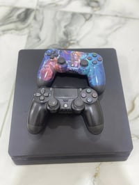 بلاي 4 سليم مهكر نظافه 80% وياه اربع لعبات من ضمنهم جي تي اي اتصل على ...