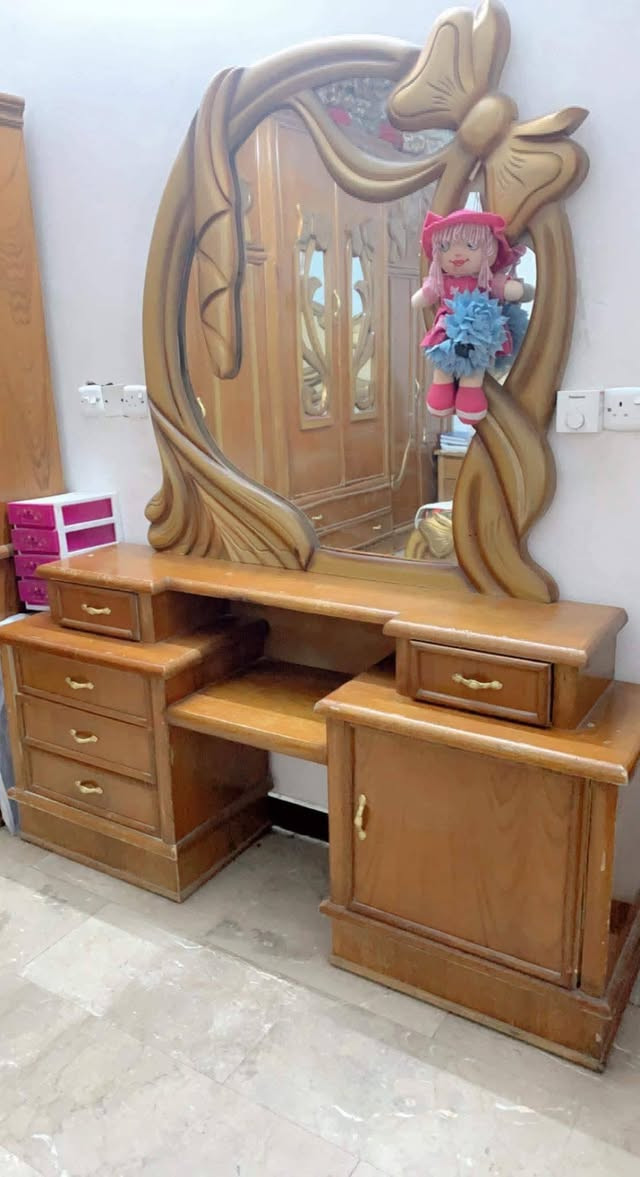 السلام عليكم 
غرفه نوم صاج درجة أولى 
محتاجة للبيع 
7 قطع


**إذا كنت صاحب هذا الإعلان وتريد حذفه لأي سبب، رجاءا أرسل رسالة إلى الدعم الفني**