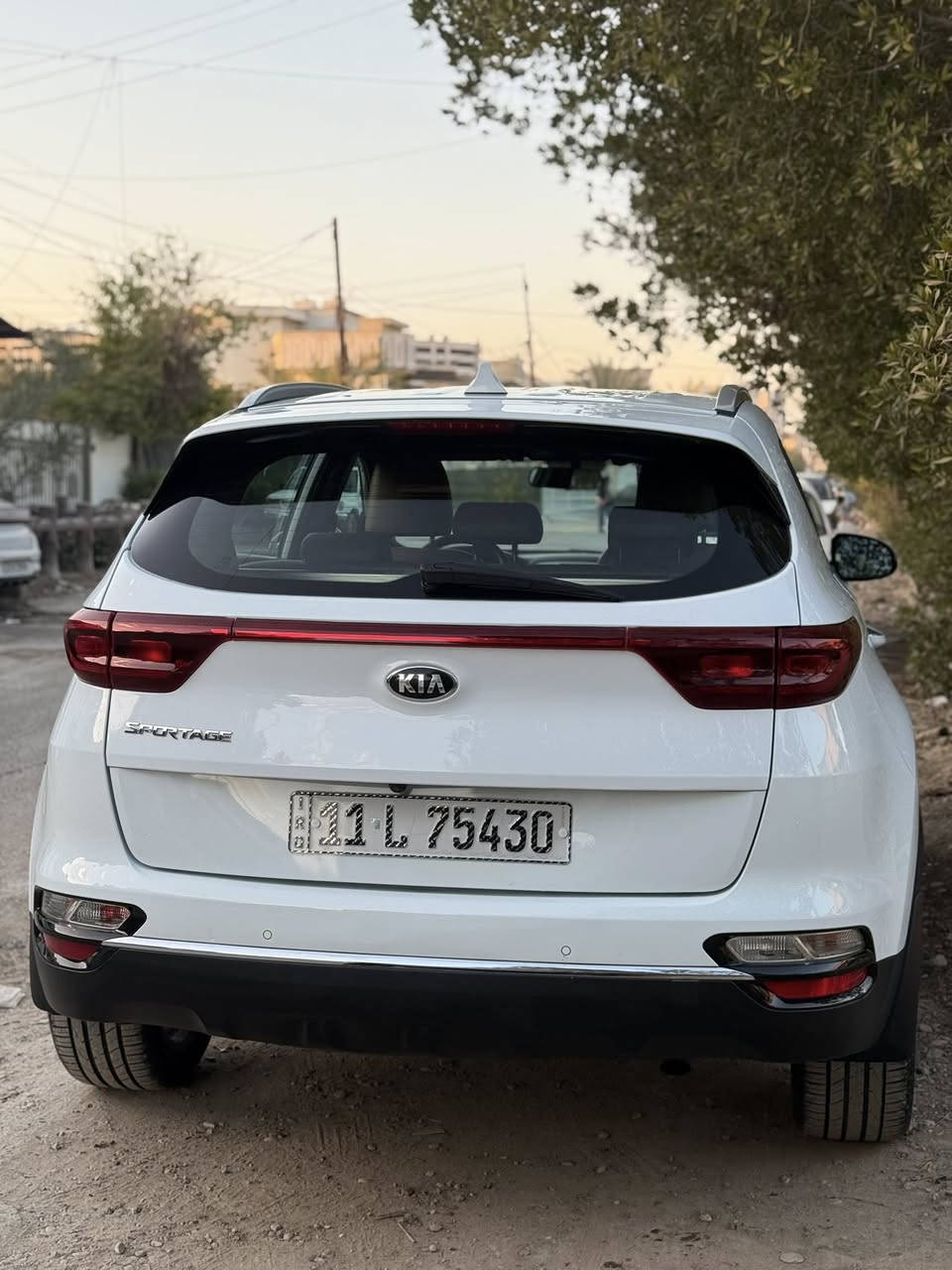 السلام عليكم عندي سبورتج 2020 خليجي السيارة مكفولة من الصبغ والضرر باستثناء بعض الملاحظات البسيطة، ماشية 88 الف، هزة جديدة
مكان السيارة بغداد الدورة 
للأستفسار : ***********
