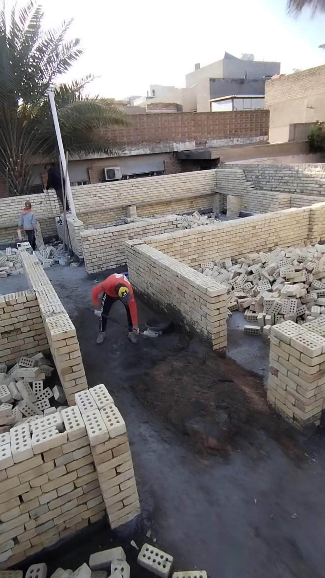الهم صلي على محمد وآل محمد
بسم الله الرحمن الرحيم
خلفه بناء 👷. 
تسليم مهندس 🏘️. 
تنضيف الموقع. 
تسلم مخطط تستلم هيكل. 
نشر قالب جف قيم. 
وزن صفرَ
اركان مصاطر تحط مصطره على الأركان وتستلم مني. 
التزام بالمواعيد ما اطلع من الموقع ذا ما اختم البيت.
***********
***********
واسعار مناسبه
