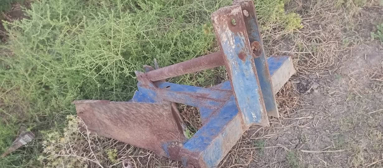 للبيع السعر مليون وربع للتواصل
***********
