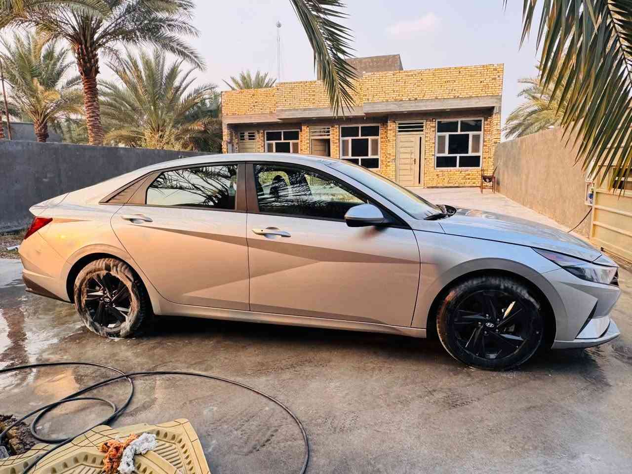 السلام عليكم
النترا 2023 رقم بابل بأسمي
بدون صبغ وبدول تبديل وبدون ارباك 
حادثها بارد بالجاملغ الخلفي فقط
والباقي مكفول من اي شي
سياره بصمه -ويل اسود- تبريد بيانو- شاشه جبيره - لد امامي السعر155 وبيها مجال قليل للاستفسار***********
