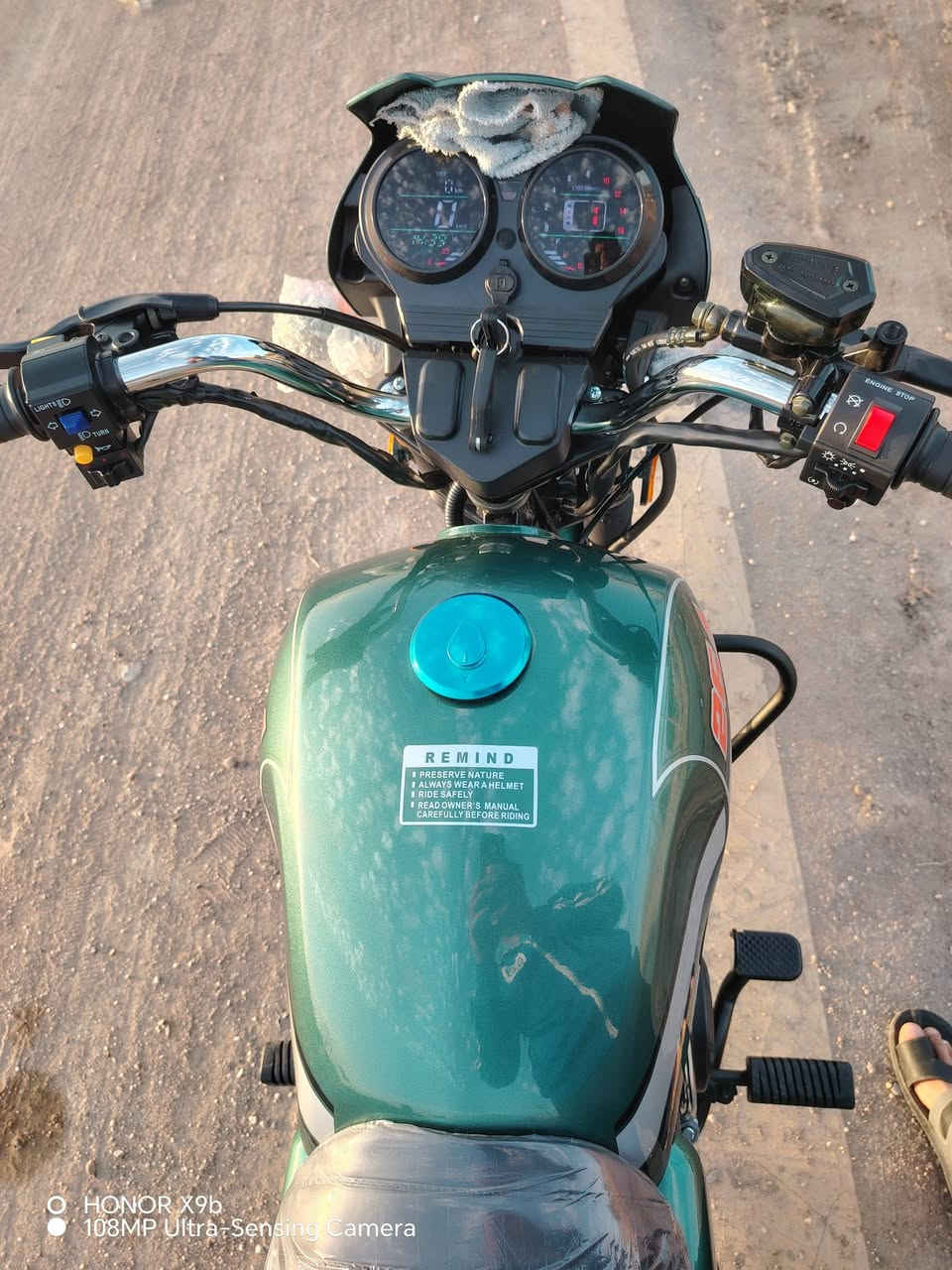 السلام عليكم
دراجه دايون نفخ موديل

2026 سكنر 
دراجه شد صندوك زيرو عداد صفر
 
كهربائيات كلها شغاله + سلف 
للاتصال ‭***********
العنوان بابل
