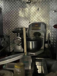 عندي غراض مطعم استخدام كلش قليل واسعار مناسبه شتريد موجود شوايه كص دبل...