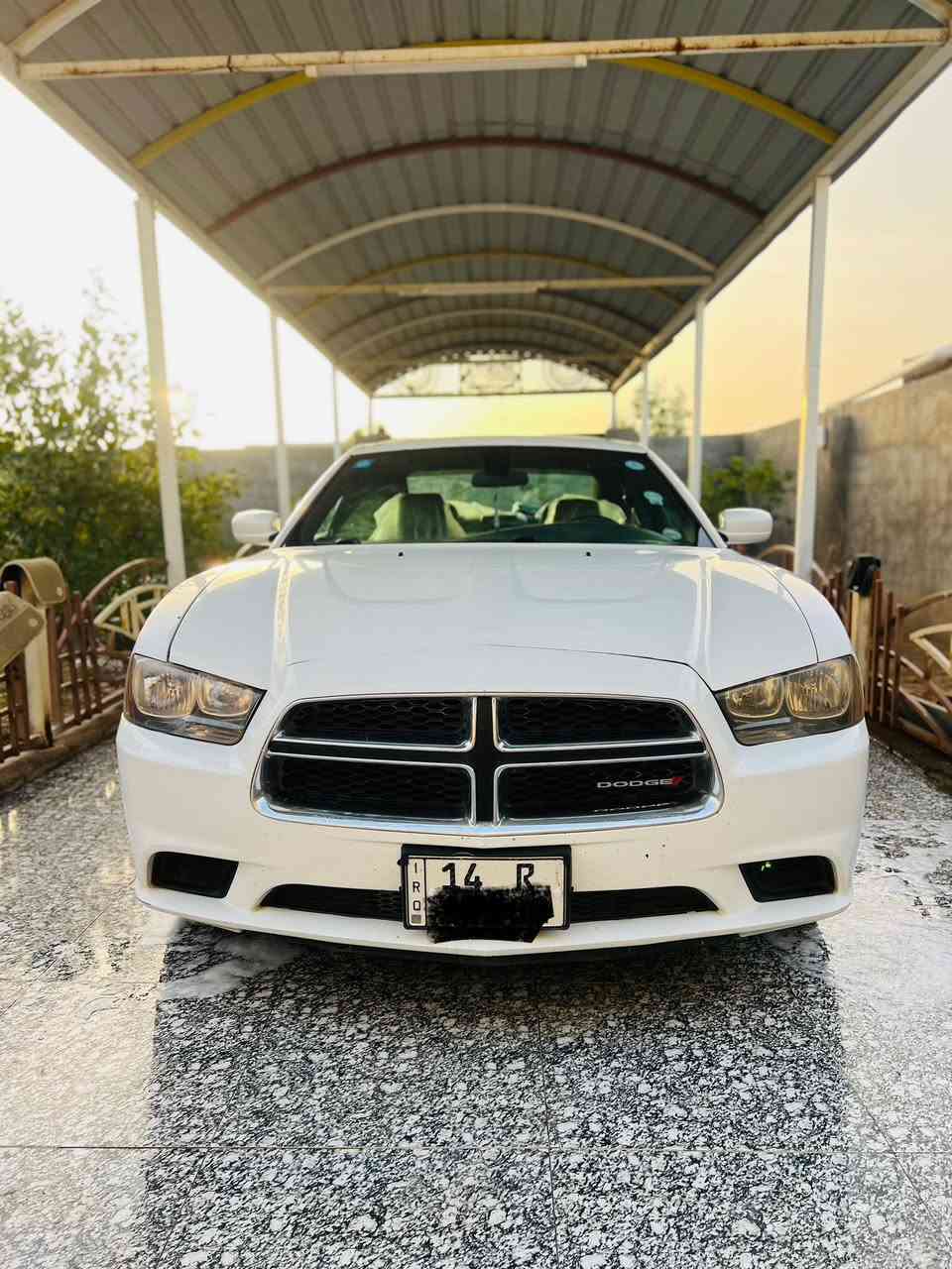 سلام عليكم 
جارجر 2012كنديه كفاله من الحادث والتبديل ولصبغ فقط خياسات بل جامه الخلفيه ملكوطات ومصبغتهم 
1 السعر 155وبيه مجال انتصل وتددل 
2فول عده الفتحه 
3شاشه جبيره 
4 كير ماوس 
5داخل عسلي 
6ويل خليجي وتخم تاير 
7منضومه زنون عالي وناصي 
8كامره خلفيه 
9تحكم ستيرن
السياره جاهزه وخير من الله كير ومكينه وحداده وتخم تاير 
مكاني البصره قضاء القرنه ***********انتصل وتددل
