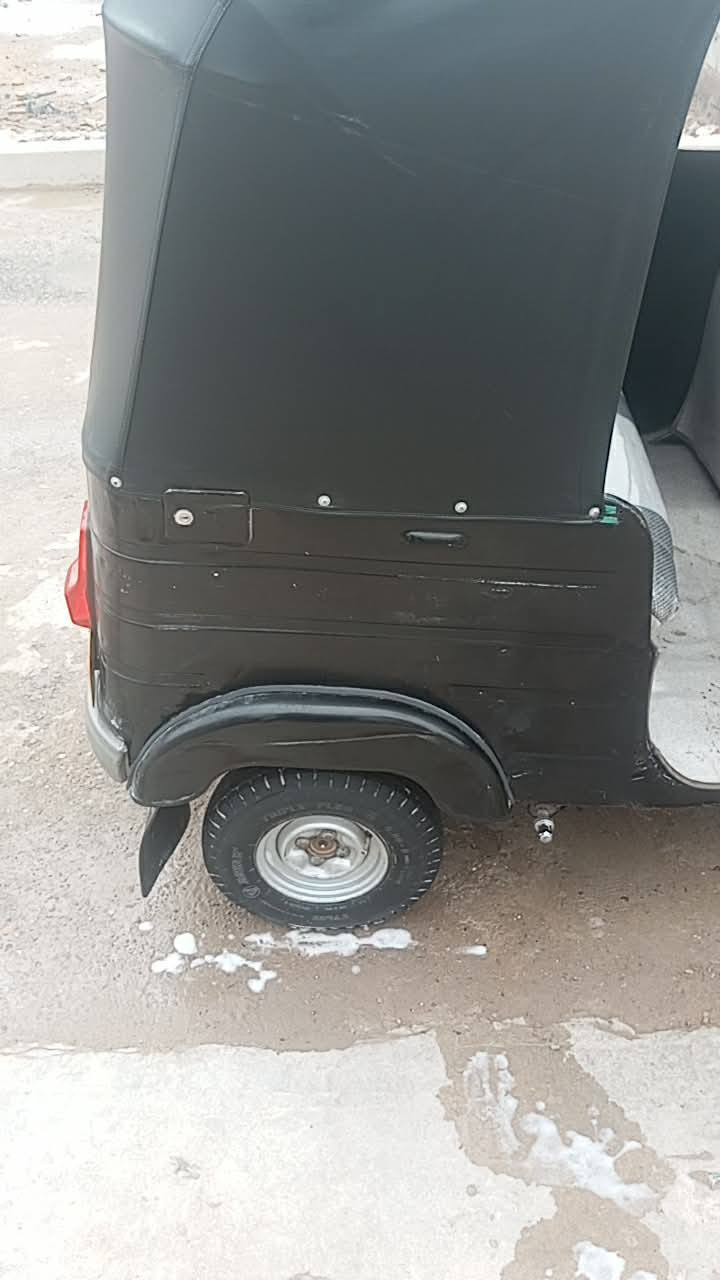 سلام عليكم تكتك موديل 17اوراق كامله مكاني بغداد جسر ديالى القديم نضافت التكتك شوفت عينك سعرهه اربعه وربع4250 اتصل وتدلل *********** او راسلني خاص وبلخدمه
