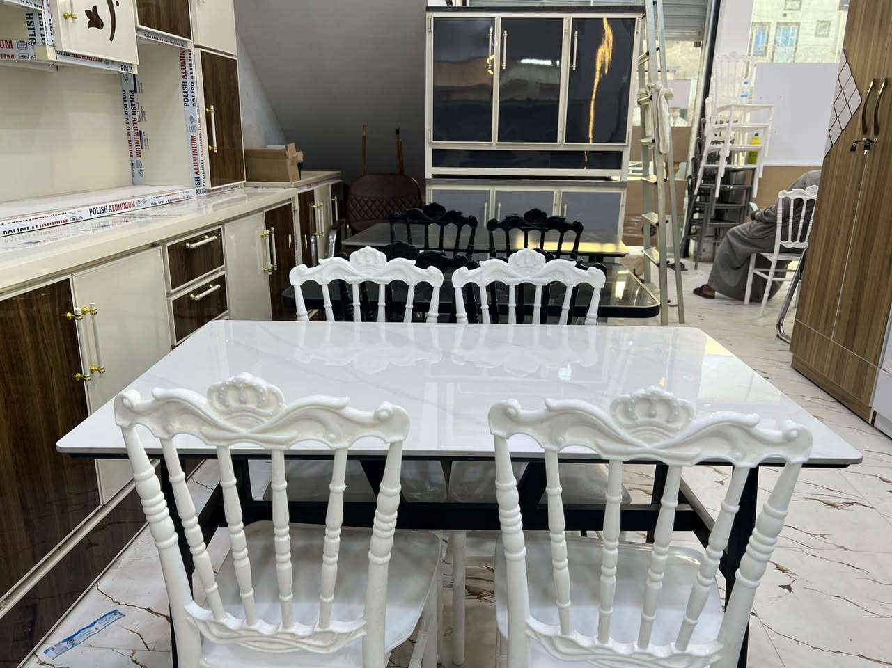 اللهم صل عل محمد وال محمد 
#أسعارنا اسعار جمله( تخفيضات )
ميز طعام مرمر هيكل حديد مع 4 كراسي عظم عاج 
العنوان ذي قار _شطره شارع دبي 
معرض فخامة الخليج العربي
***********
