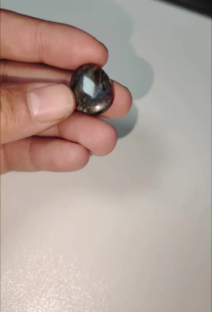 متوفر 4 لبياسات من الاحجار الكريمة الناذرة و المتميزة 
الناس لي باغيين يصايبو خواتم نقرة بحجر طبيعي مرحبا بيكوم
حجر اللابرادورايت او حجر الطاووس


**إذا كنت صاحب هذا الإعلان وتريد حذفه لأي سبب، رجاءا أرسل رسالة إلى الدعم الفني**