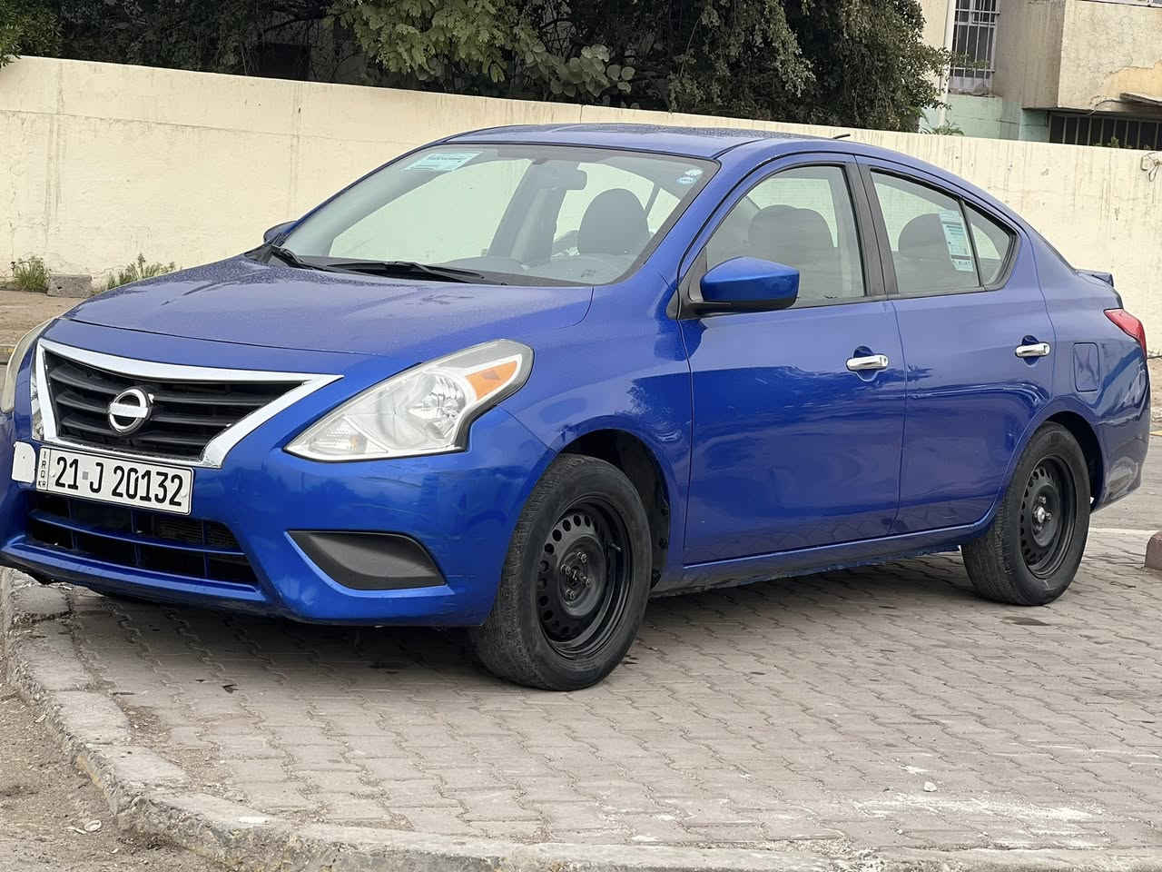 للبيع فيرسا 2017 SV 
بيها 4 قطع صبغ بدون دواخل حادثها منشور 
السياره جاهزه من كلشي 
مكان السياره بغداد الحريه 
السعر 87$ 
***********
