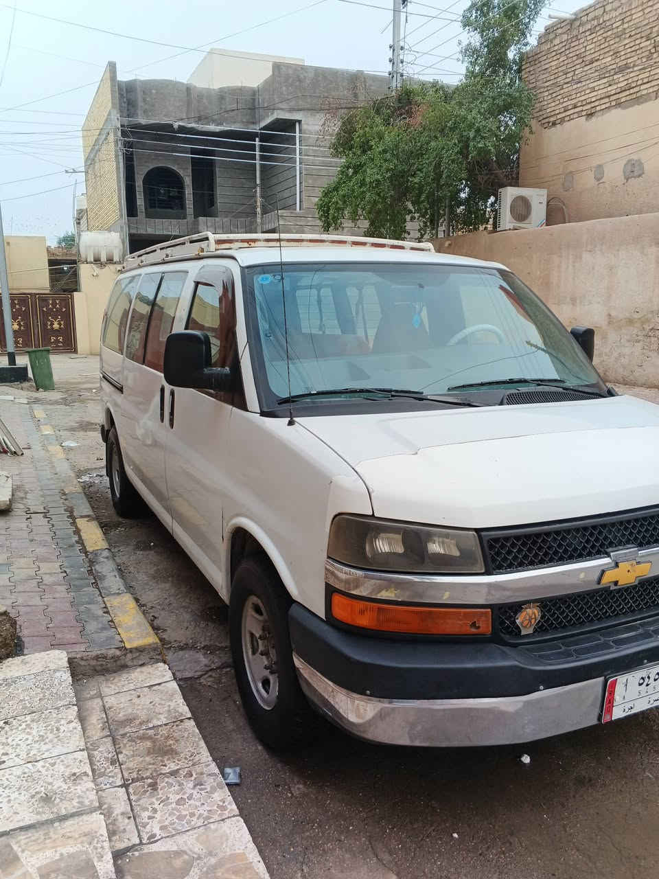 السلام عليكم سياره سفانه 
للبيع موديل 2009
مكينه 6100
كير 1000
السياره بتره
سياره حلوه ونضيف تبريد ثلج 
تخم تايرات برجستون جديد 
السياره جاهزه حداديه امامي خلفي نضيفه  
السعر 115وبيه مجال 
الاستفسار ***********
