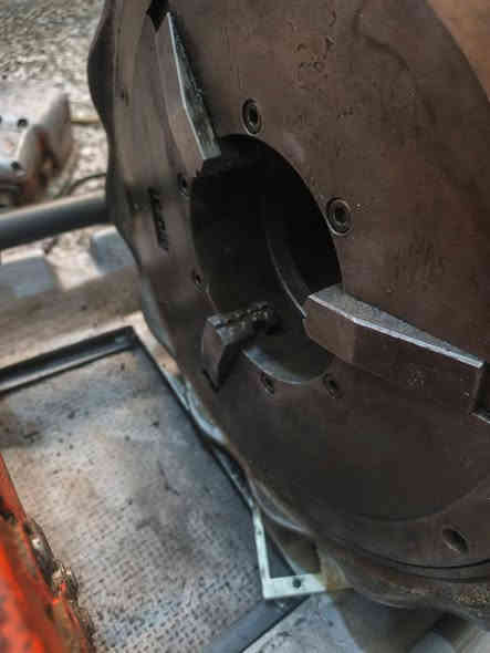 مكينه كابستم البيع ياباني ام اربعه  انج السعر 25ورقه قفل المايعرف المكينه لا يتعب روحه ***********
