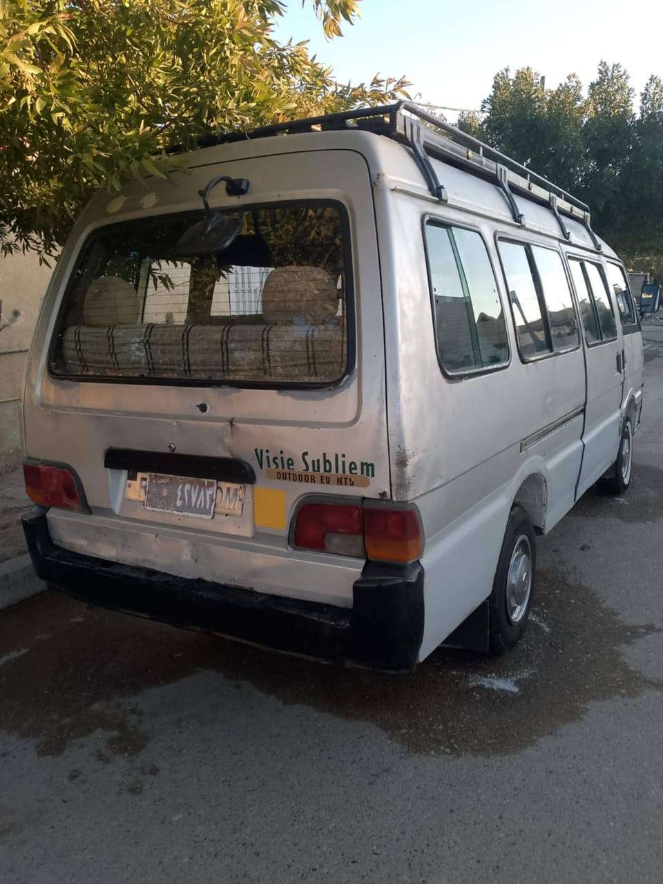 كيا اسيا موديل 1993 جاهزه من كلشي خط وبحث مصفر مامطلوبه غرامات سياره بلاديه راعيها موجود تحويل ثاني يوم السعر 38 وبيها مجال المكان المحموديه 
***********
