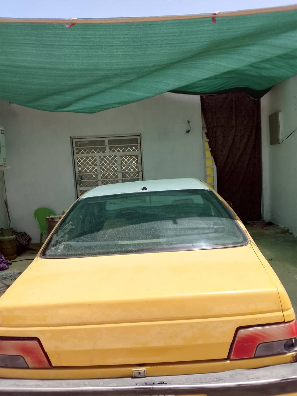 بيجو 405مكينه وكير كفاله كهربائيات شغاله حداديه وسط بيع ومراوس السعر 13قفل مكان السياره الديوانيه الحمزه ***********
