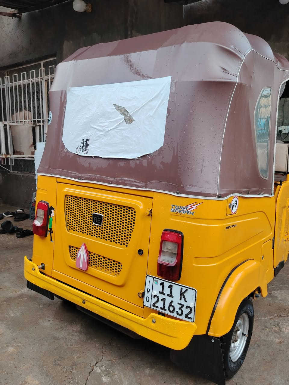 السلام عليكم تكتك 2022 رقم وسنويه مكفوله من كلشي من دعمه صبغ تعمير اكسل مكينه التكتك نضيفه ابمعنه الكلمه كبل تطلع عله باب الله رقم وسنويه انكليزي المكان بغداد رقمي ***********  السعر 10مليون وبيه مجال  خابر وتدلل
