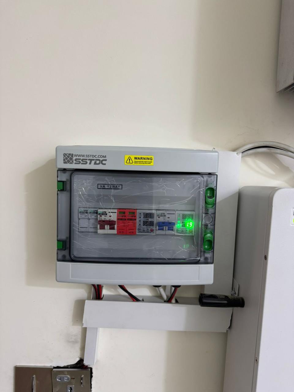 مستمرون… ليلًا ونهارًا 🌙☀️
صيفًا وشتاءً بتنصيب منظومات الطاقة الشمسية

ونوفّر بطاريات SOLUNA الأصلية
🔋 عمر تشغيلي طويل
🔋 8000 دورة
🔋 حماية عالية IP65
🔋 ضمان وصيانة حقيقية

نشتغل بكل الأوقات حتى نوفرلك
طاقة نظيفة، مستقرة، ومضمونة ⚡

📍 العنوان: كوت – الخاچية – شارع 40
📞 موبايل:
***********
***********
