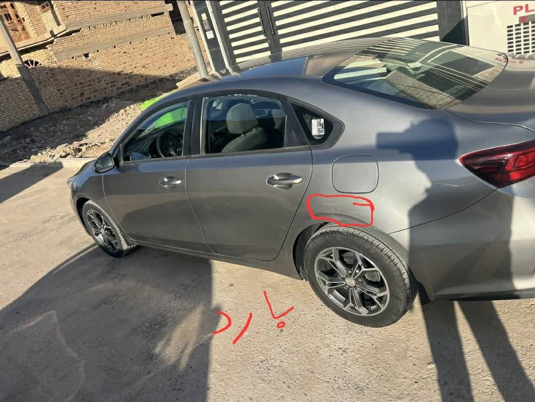 السلام عليكم 
السعر ١٤٢
سيراتو ٢١ 
ماشية ٤٢
محرك ١٦٠٠
خليجي ماخذيهة زيرو على ادينة لحد الان
بارد مكان هلال الجاملغ فقط 
مكان السيارة مركز الحلة 
***********
***********
