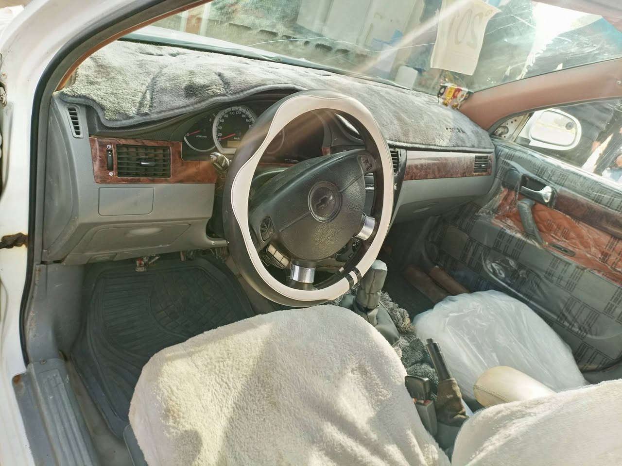 السلام عليكم اوبتره للبيع ٢٠٠١١ مصبوغه حزام كير ومحرك جديد كير عادي متجيه ع جهة اليمنى تبريد وصدر وتايرات كله جديد رقمها بصره مشروع وطني تريد تحويل تريد وكاله ***********مكاني صلاح الدين تكريت السهر٥٥وبيها مجال
