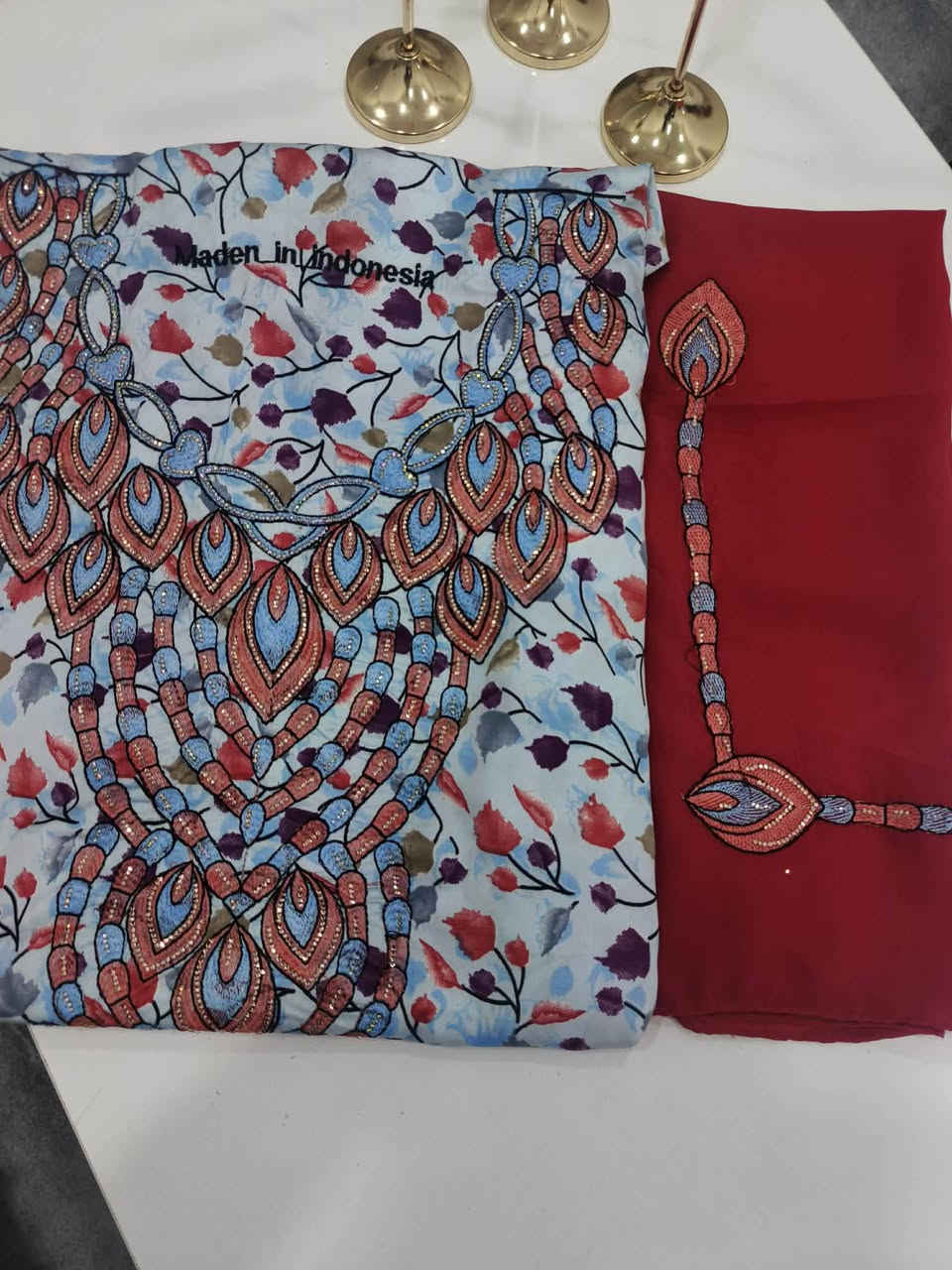 مخور قماش فقط مع شال متوفر جمله مفرد الاستفسار ***********
